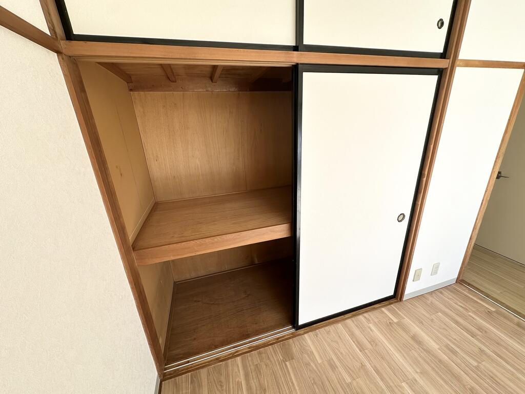 収納　※別部屋の写真です。