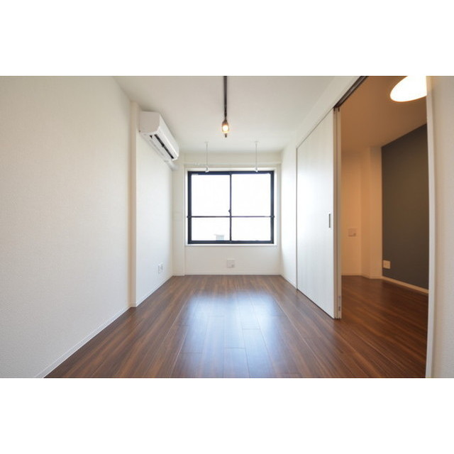 居室・リビング　当社提携物件の為、どこよりも安く安心してご契約することが可能