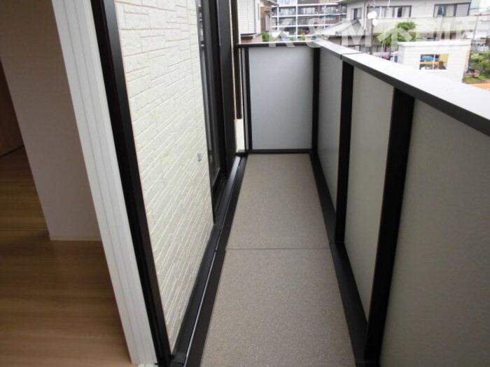 バルコニー　広々としたバルコニーです