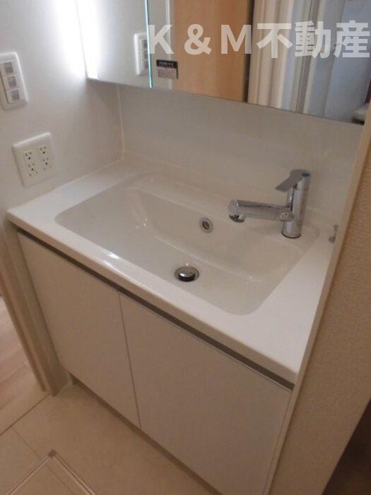 洗面設備　広い洗面スペース