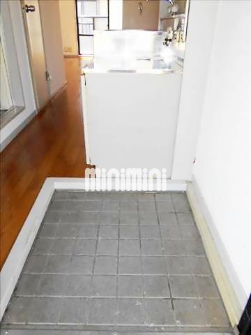 玄関　下駄箱付の玄関です