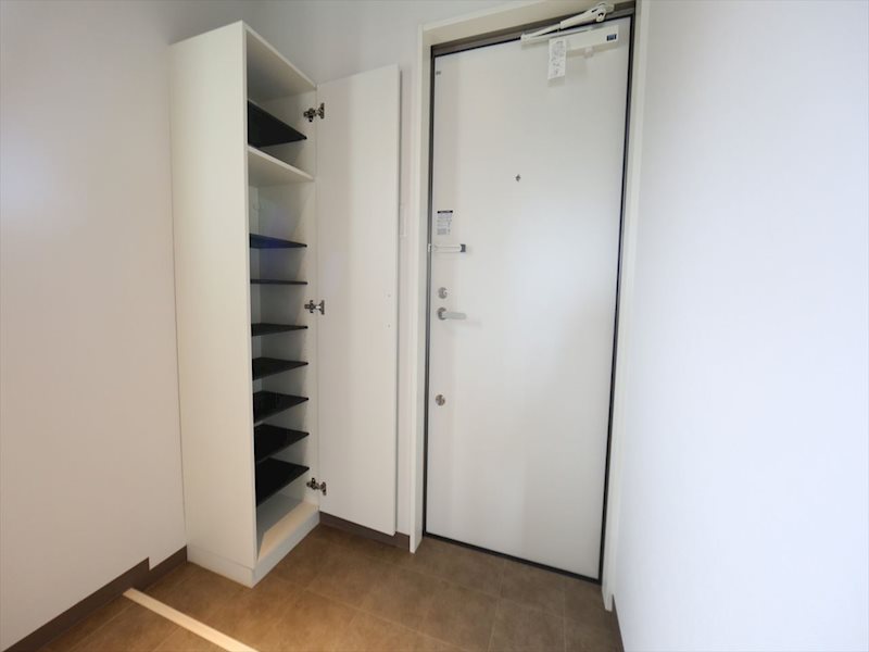 玄関　玄関　シューズボックス