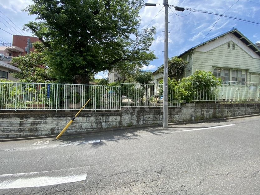 幼稚園・保育園　なでしこ幼稚園（幼稚園・保育園）まで140m