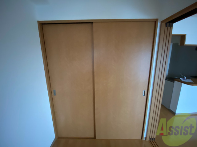 収納　クローゼットはこちらです。奥行きがしっかりあって便利ですよ。