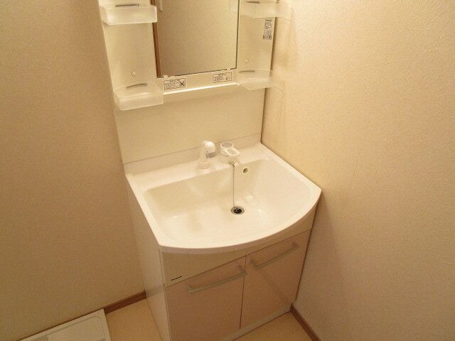 洗面設備　独立洗面化粧台付き