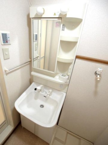 洗面設備　忙しい朝には欠かせない洗面所です