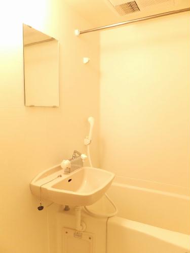 バス・シャワールーム　バストイレ別のお部屋です。