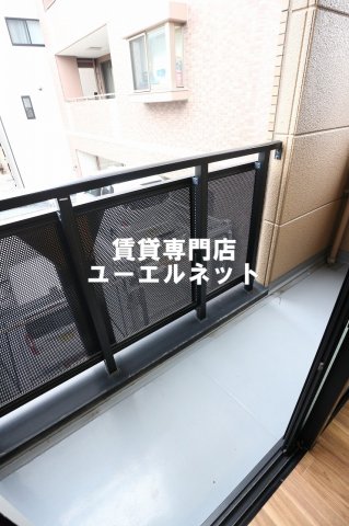 バルコニー　バルコニー付きで採光＆風通し良好！
