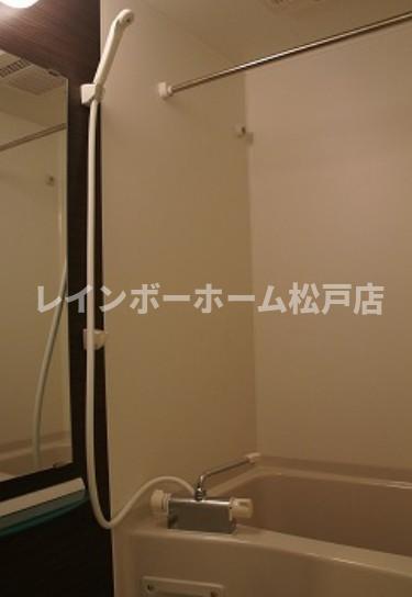 バス・シャワールーム　お風呂で日々の疲れを落としましょう