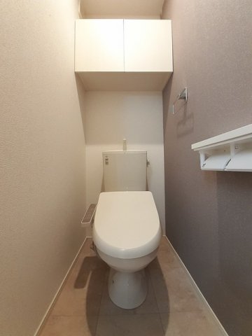 トイレ　落ち着いたトイレです