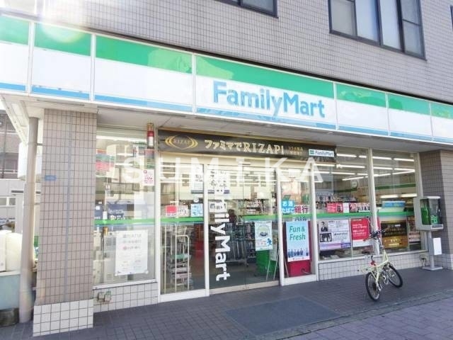 コンビニ　ファミリーマート岡山天瀬店（コンビニ）まで311m