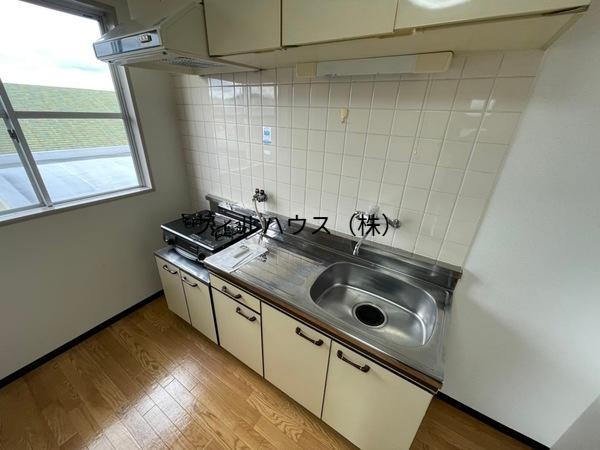 キッチン　２口コンロ設置可！