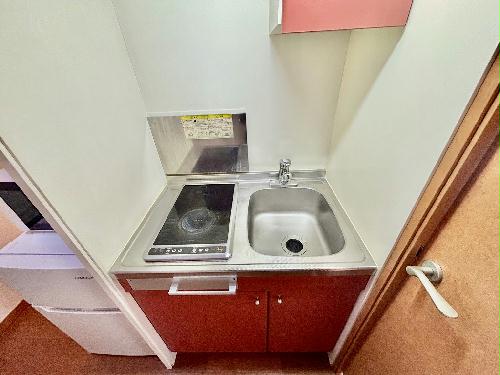 キッチン　設備・仕様は号室により異なる為、現況を優先いたします。