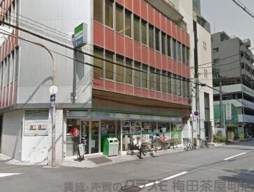 コンビニ　ファミリーマート中津駅東店（コンビニ）まで217m