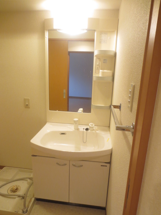 洗面設備　※退去予定の為、同タイプ他号室の写真です