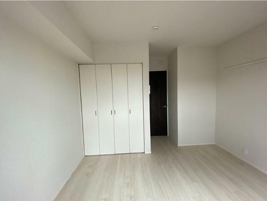 居室・リビング　☆明るい洋室☆