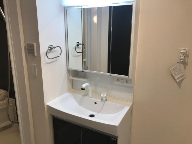 洗面設備　同仕様