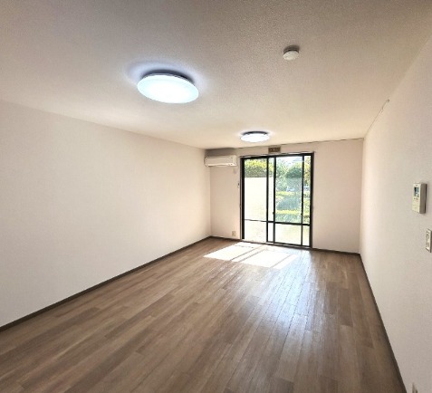 居室・リビング　別室写真