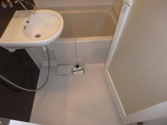 バス・シャワールーム　お風呂で日々の疲れを落としましょう