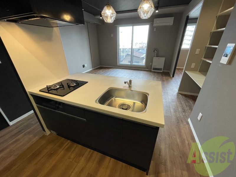 キッチン　システムキッチンで楽しくお料理できそうですね！