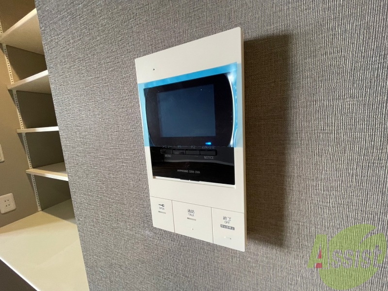 セキュリティ　ＴＶモニター付インターホンです。来客者の顔が見えるので安心！