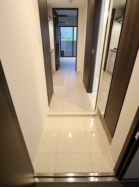 玄関　別部屋同仕様タイプ