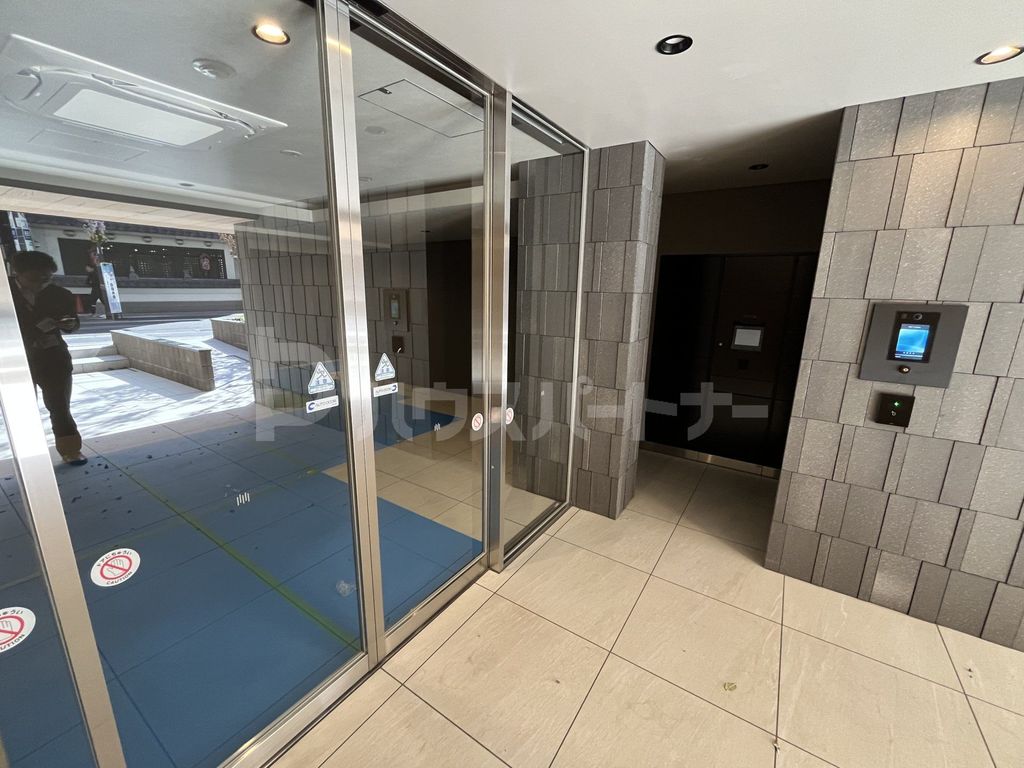 セキュリティ　エントランス