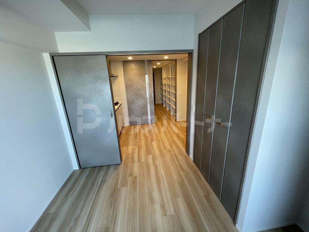 居室・リビング　玄関