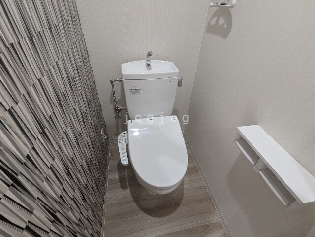 トイレ　温水洗浄便座付き