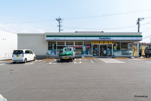 コンビニ　ファミリーマート 長野サンロード店（コンビニ）まで352m