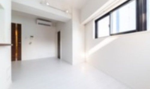 居室・リビング　☆明るい居室☆