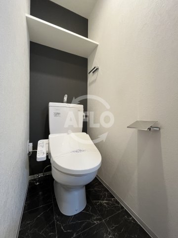 トイレ　レジュールアッシュ三国本町　トイレ