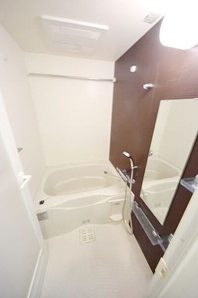 バス・シャワールーム　※別部屋の参考写真です。