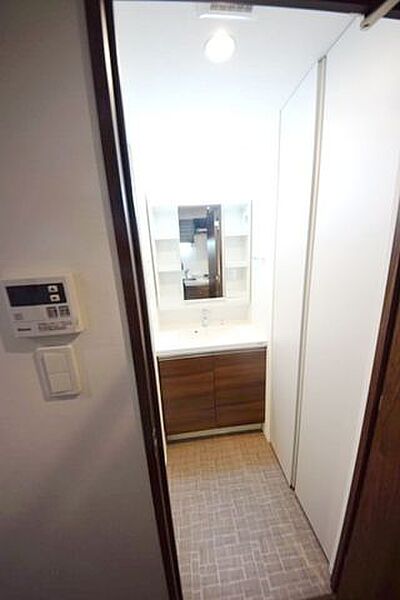 洗面設備　※別部屋の参考写真です。