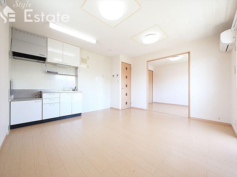 居室・リビング　内装