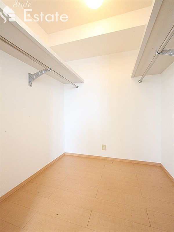 収納　ウォークインクローゼット