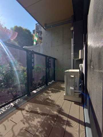 バルコニー　別階層の参考写真になります。