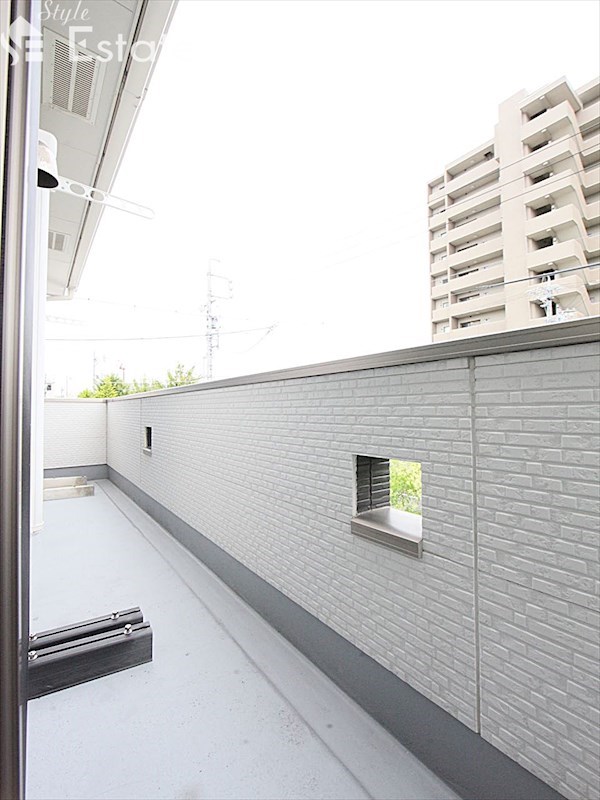 バルコニー　バルコニー