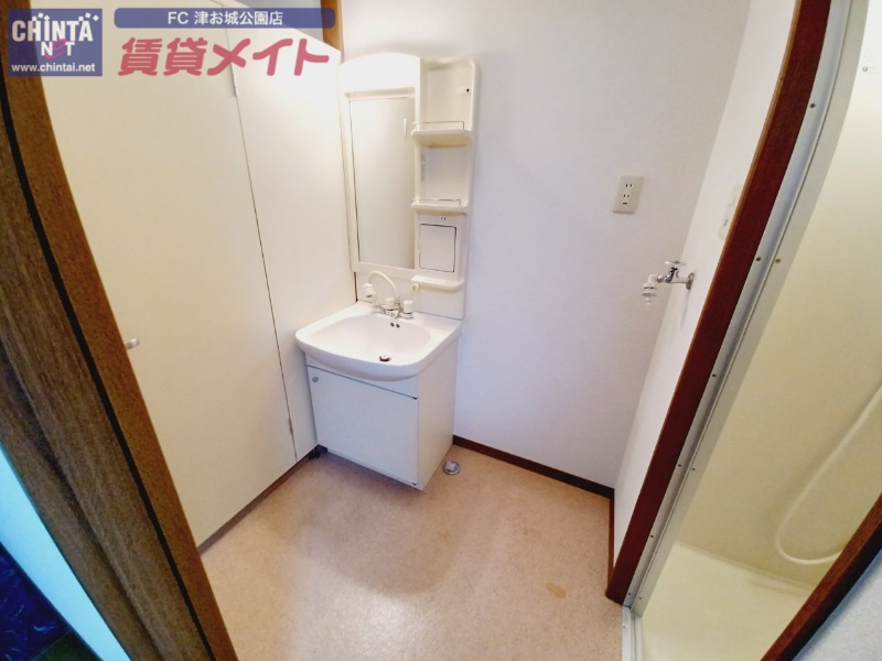 洗面設備　同型別部屋写真