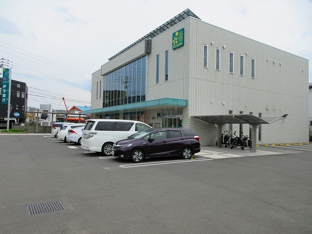 銀行　伊予銀行福音寺支店（銀行）まで1100m