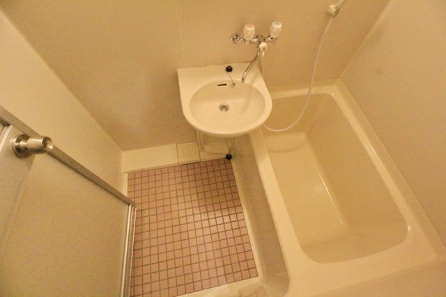 バス・シャワールーム　★お問い合わせはタウンハウジング聖蹟桜ヶ丘店★