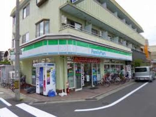 コンビニ　ファミリーマート西宮瓦木店（コンビニ）まで712m