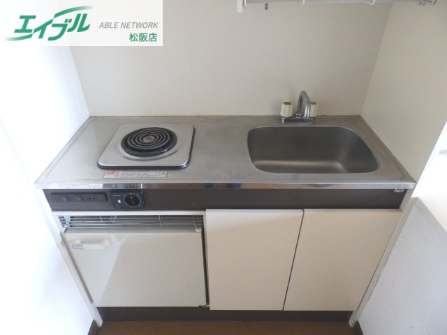 キッチン　同物件別部屋のお写真です