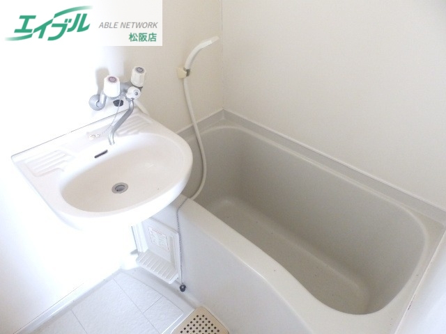 バス・シャワールーム　同物件別部屋のお写真です