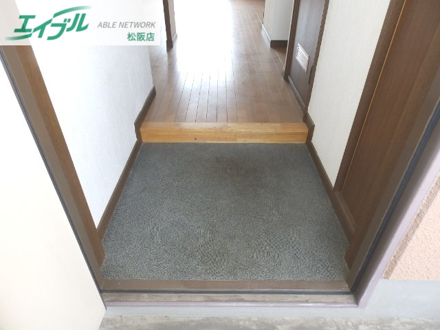 玄関　同物件別部屋のお写真です