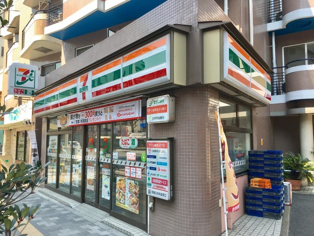 コンビニ　セブンイレブン新宿西早稲田3丁目店（コンビニ）まで382m