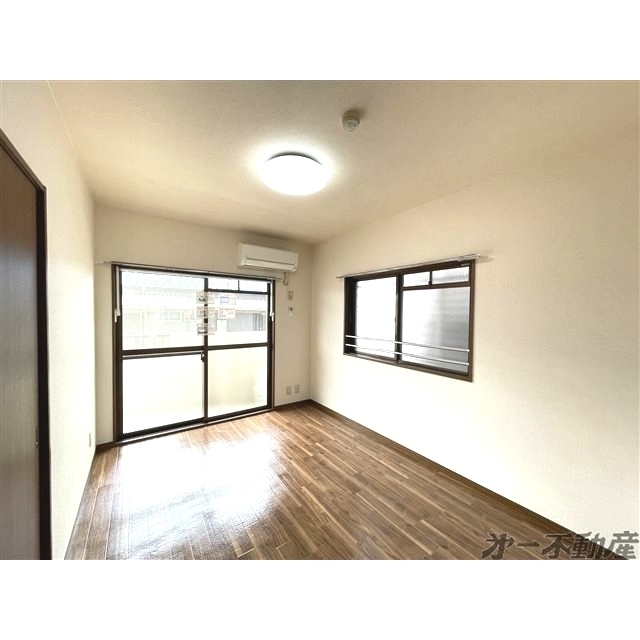 居室・リビング　洋室