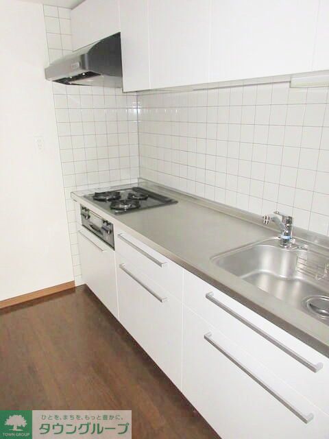 キッチン　参考用に同タイプの他の部屋の画像を掲載しております