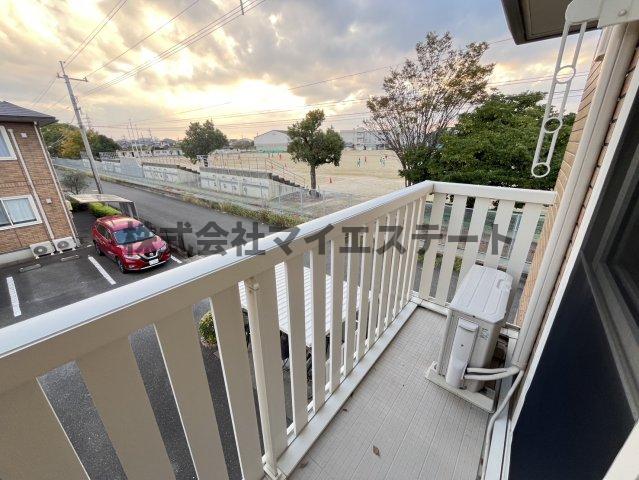 バルコニー　別部屋写真使用