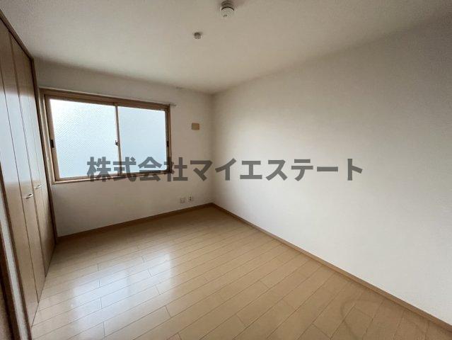 居室・リビング　別部屋写真使用